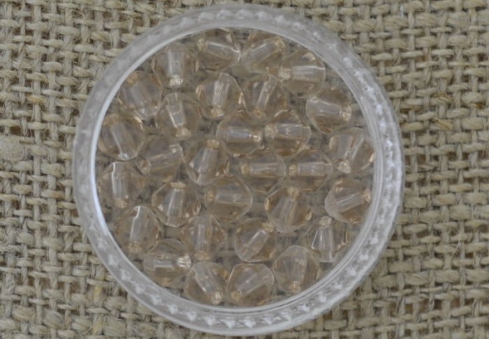 Koralik fasetowany 4mm beżowy 30szt