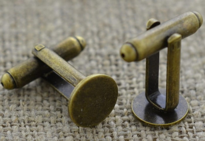 [11705b] Bazy spinek do mankietów brąz z tarczą 10mm II GATUNEK