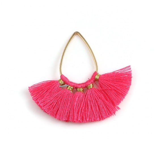 [207210] Zawieszka w kolorze złotym łezka z neonoworóżowymi frędzlami