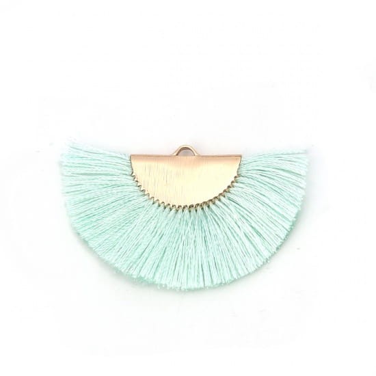 [207218] Zawieszka w kolorze złotym frędzel miętowy półkole
