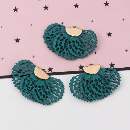 [207244] Zawieszka ze sztucznej skóry półkole turkusowa