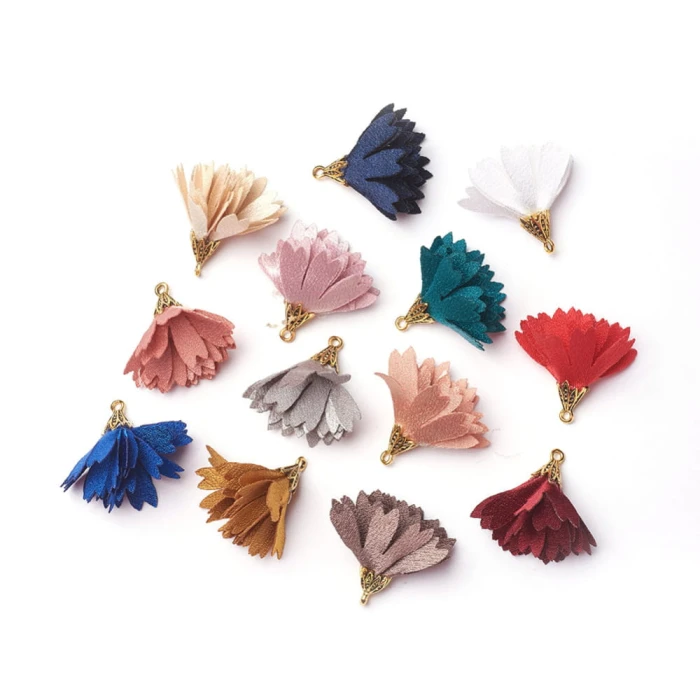 [207265] Zawieszka materiałowa frędzel kolor losowy