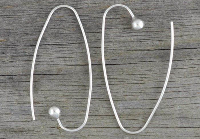 40423 Bigle ozdobne z kulką długie w kolorze srebra