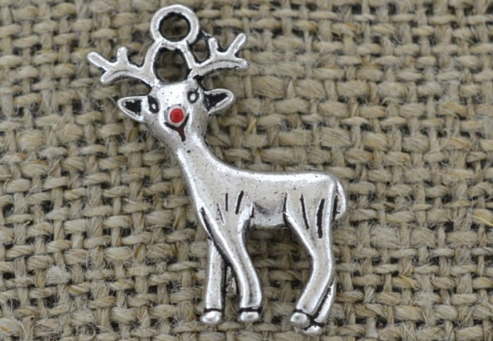 ś07223 Zawieszka renifer 24*20mm w kolorze srebrnym