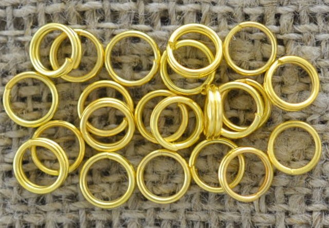 201008 Ogniwka sprężynki okrągłe 5mm w kolorze złotym 100szt