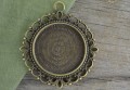 101142 Ozdobna baza medalionu w kolorze brązu na kaboszon 25mm