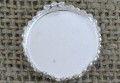 30172 Ozdobna baza medalionu w kolorze srebrnym na kaboszon 15mm