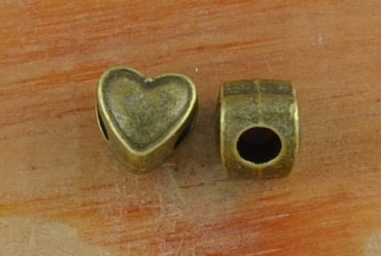 {11243} Koralik modułowy serce w kolorze brązu 2szt