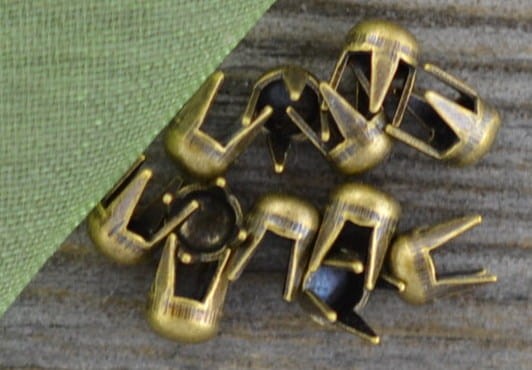 550131 Ćwieki okrągłe małe 3mm w kolorze brązu 50szt