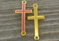Element ozdobny łącznik krzyżyk emaliowany różowy