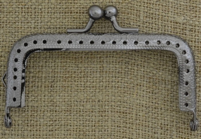  [k0113] Bigle do portmonetki kolor czarny 90*57mm