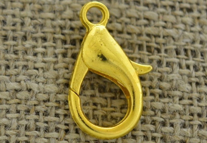 21515 Karabińczyk klasyczny duży w kolorze złotym 21mm