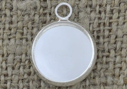 [30116] Baza medalionu w kolorze srebra na kaboszon 12mm