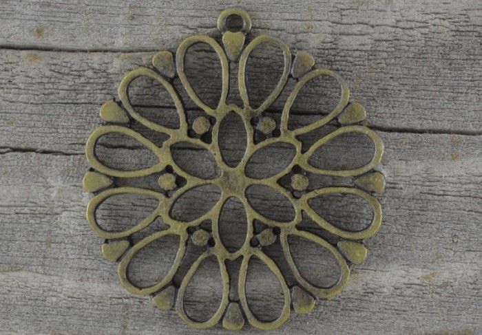 107115 Zawieszka mała rozeta płaska w kolorze brązu