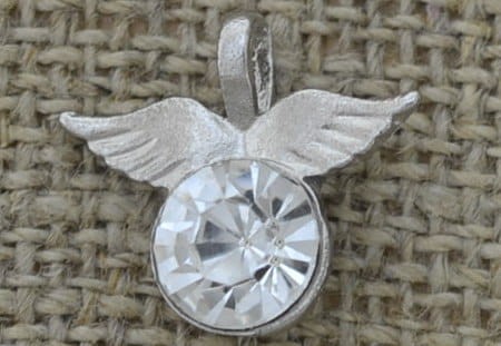 Zawieszka mała skrzydła z cyrkonią kolor srebrny