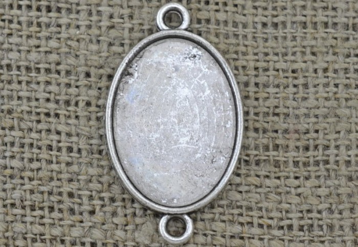  30130 Klasyczna baza medalionu łącznik w kolorze srebrnym na kaboszon 25*18mm