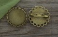 10233 Ozdobna baza broszki w kolorze brązu na kaboszon 20mm