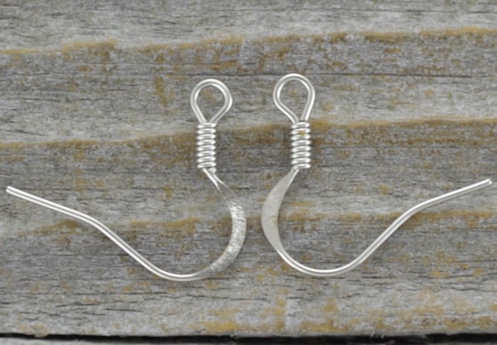 40418 Bigle klasyczne spłaszczone z kulką i sprężynką w kolorze srebra