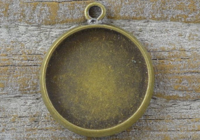 101153 Klasyczna baza medalionu w kolorze brązu na kaboszon 14mm