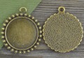 {10116} Ozdobna baza medalionu w kolorze brązu na kaboszon 23mm