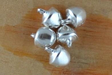{30792} Zawieszka dzwoneczek w kolorze srebra 20szt
