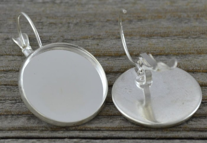 40408 Klasyczna baza kolczyka na biglu angielskim na kaboszon 18mm