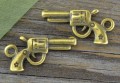 107230 Zawieszka mała pistolet w kolorze brązu 3szt