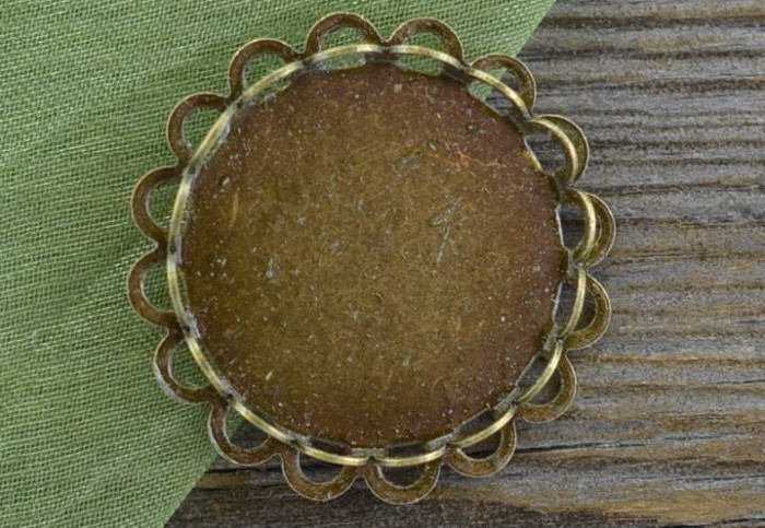 10158 Ozdobna baza medalionu w kolorze brązu na kaboszon 20mm