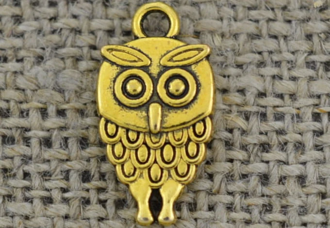 20793 Zawieszka mała sowa w kolorze złotym