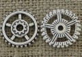 [312222] Element ozdobny steampunk tryb w kolorze srebrnym 18mm