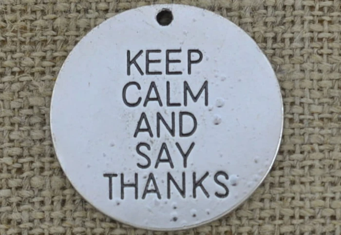 Zawieszka "KEEP CALM AND SAY THANKS" kolor srebrny