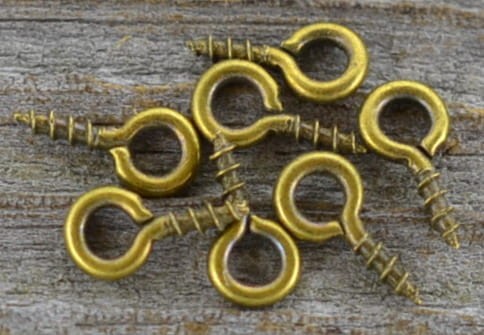 17107 Wkręt metalowy z oczkiem 4mm w kolorze brązu 15szt