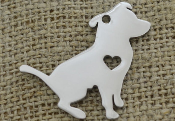 [307430] Zawieszka mała ze stali nierdzewnej pies w kolorze srebrnym