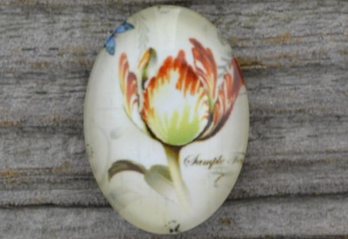 046201 Kaboszon szklany z obrazkiem 18*13mm tulipan