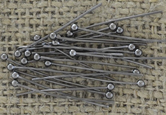 [30914] Szpilki z ozdobnym końcem czarne 20mm 60szt