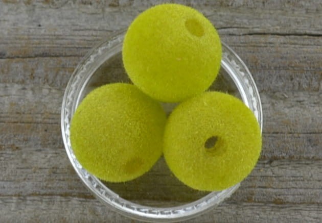 702468 Koralik akrylowy zamszowy okrągły 14mm limonkowy