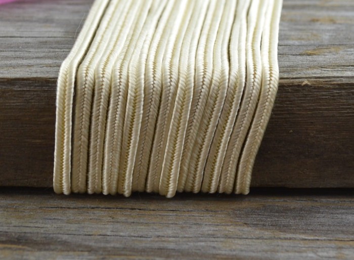 61602 Sznurek sutasz PEGA 3mm beżowy 2m