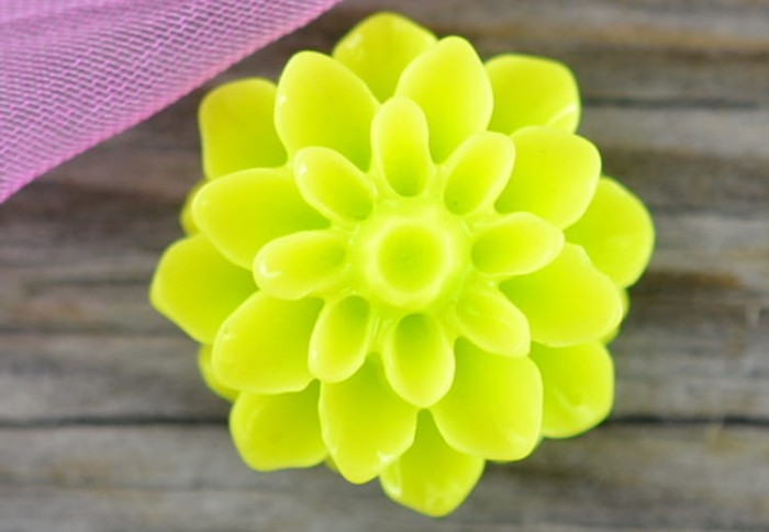 80240 Kaboszon kwiatowy dalia limonkowa 2szt 