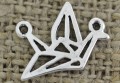 [307454] Zawieszka mała, łącznik ptak origami w kolorze srebrnym