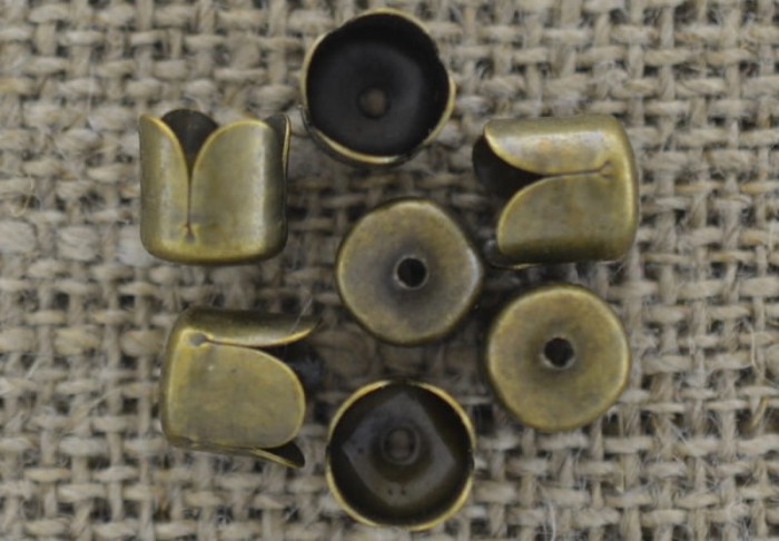 11701 Końcówka ozdobna w kolorze brązu 10 sztuk