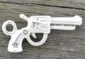 307135 Zawieszka mała pistolet w kolorze starego srebra 3szt