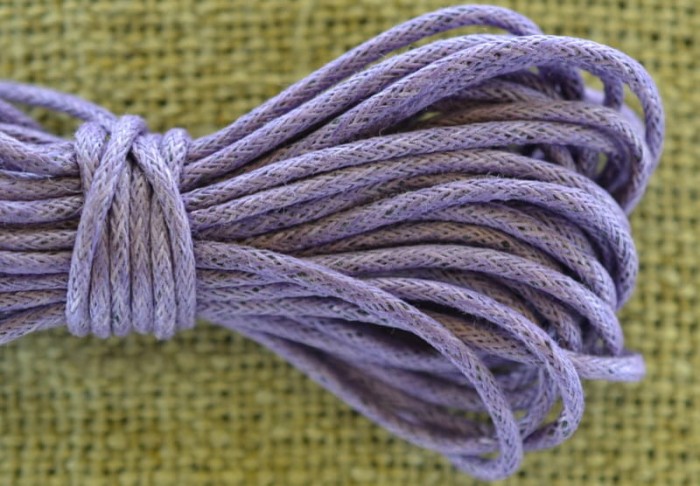 71792 Sznurek woskowany fioletowy 1,5mm 4 metry