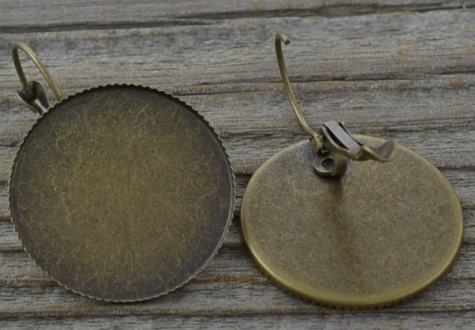 10428 Klasyczna baza kolczyka na biglu angielskim na kaboszon 25mm 