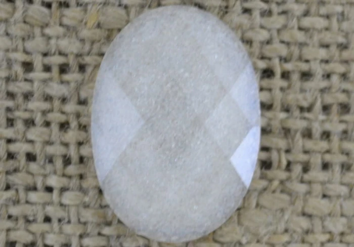 [046260] Kaboszon akrylowy fasetowany perłowy 18*13mm