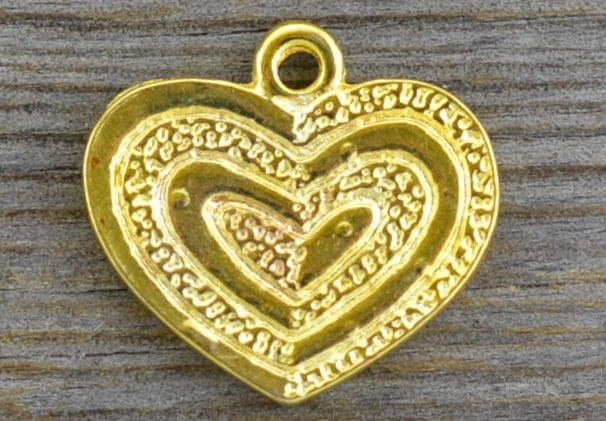 20722 Zawieszka mała serduszko w kolorze starego złota 2szt 
