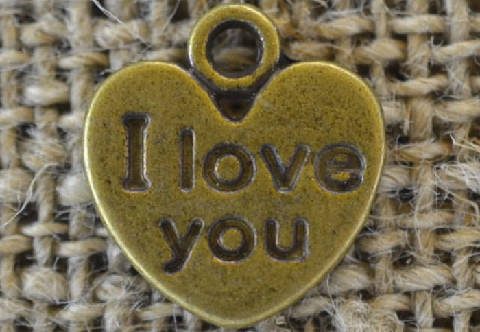 107272 Zawieszka mała serce I love you w kolorze brązu 5szt