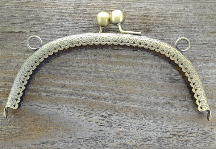 k0105 Ozdobne bigle do torebki w kolorze brązowym 