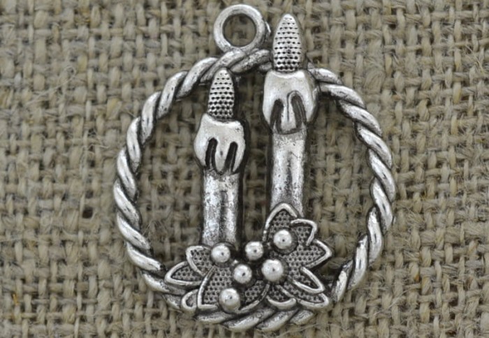 [ś07419] Zawieszka metalowa mała stroik 31*26mm w kolorze srebrnym 