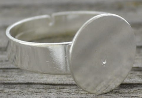 50310 Klasyczna baza pierścionka w kolorze srebra na kaboszon 12mm 