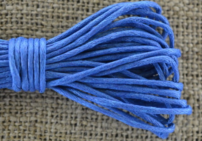 71791 Sznurek woskowany niebieski 1,5mm 4 metry